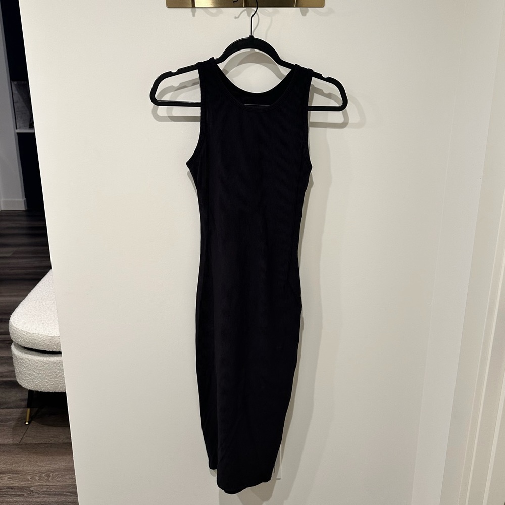 Lululemon brunch and back dress